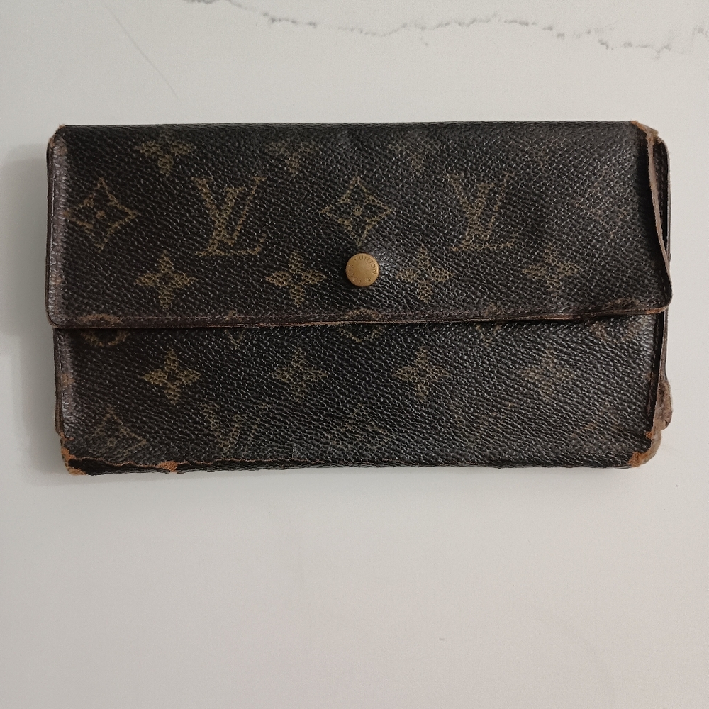 Authentic Louis Vuitton Portefeuille International Wallet Purse Monogram Brown